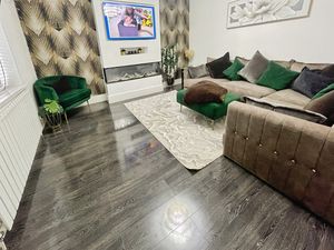 Lounge- click for photo gallery